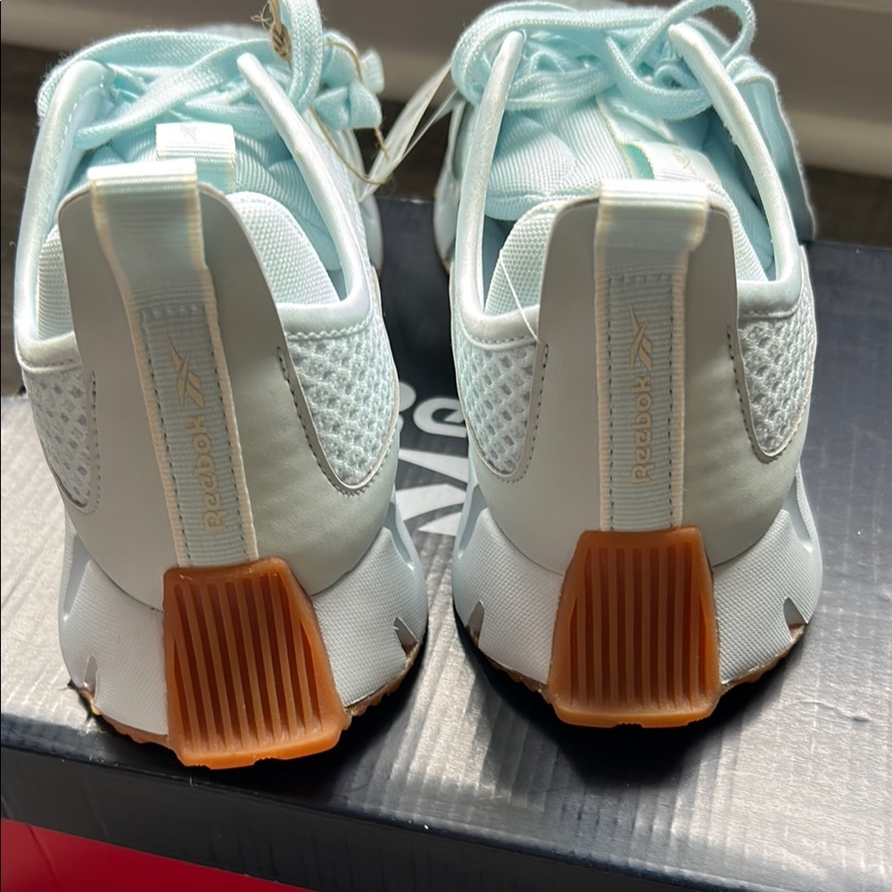 Reebok Sky Blue Athletic Shoes - Picture 3 of 4